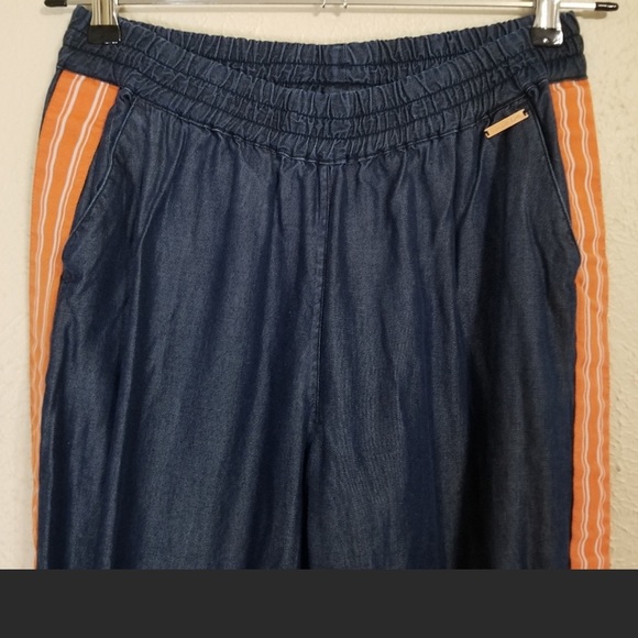 Sweaty Betty Twilight Sport 7/8 Length Chambray Side Stripe Joggers - Picture 2 of 9